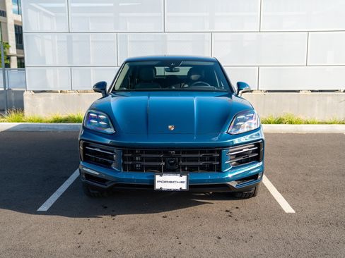 Certified 2026 Porsche Cayenne Coupe AWD/4WD image 6
