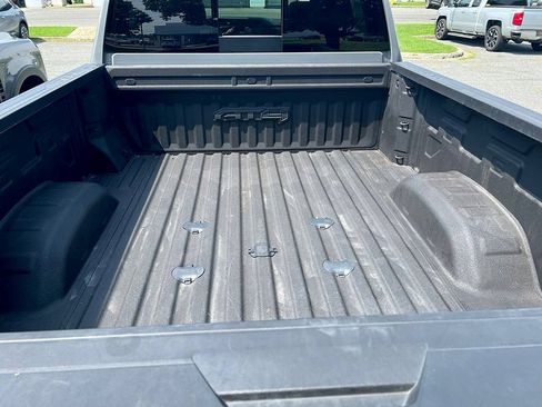 Used 2024 GMC Sierra 2500 AT4 w/ AT4 Premium Plus Package AWD/4WD image 9