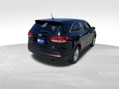 Used 2017 Kia Sorento L FWD image 6