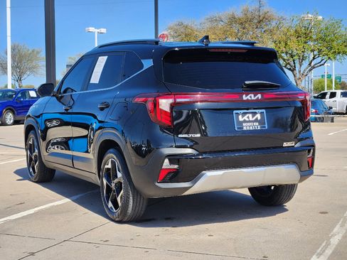 Certified 2025 Kia Seltos EX w/ EX Sunroof Package image 3