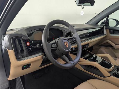 New 2026 Porsche Cayenne AWD/4WD image 4