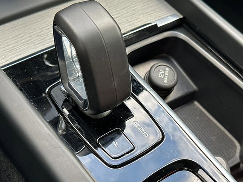 Certified 2025 Volvo XC60 B5 Plus image 26