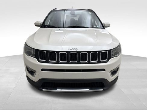 Used 2017 Jeep Compass Limited w/ Navigation Group AWD/4WD image 3