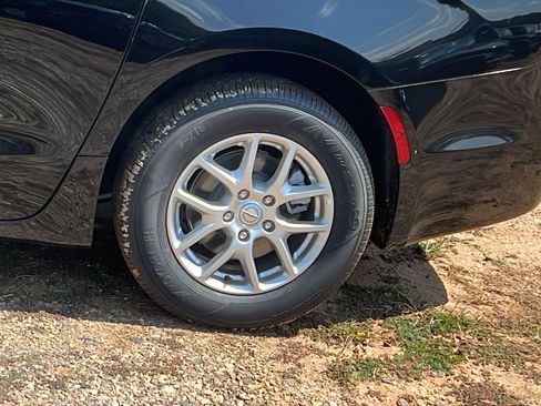 New 2026 Chrysler Voyager LX image 12