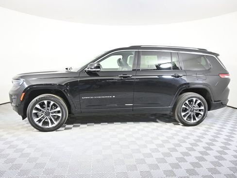 Used 2021 Jeep Grand Cherokee L Overland w/ Advanced Protech Group III AWD/4WD image 2