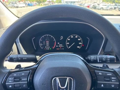 Used 2023 Honda Pilot LX image 11