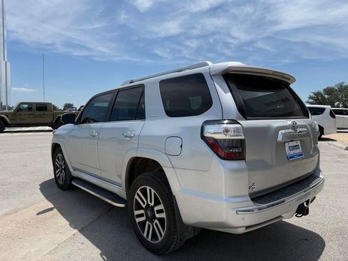 Used 2022 Toyota 4Runner Limited AWD/4WD image 3