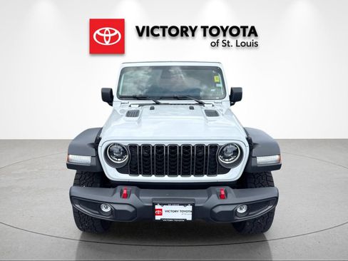 Used 2026 Jeep Gladiator Rubicon AWD/4WD image 8