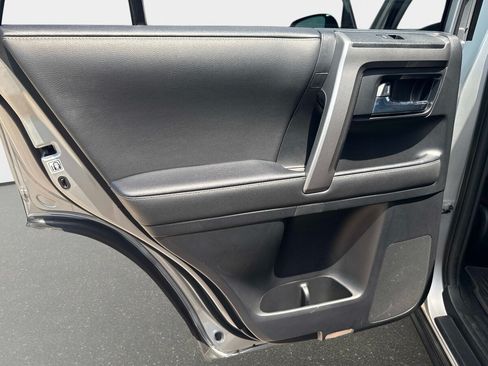 Used 2023 Toyota 4Runner SR5 Premium w/ Moonroof Package RWD image 11