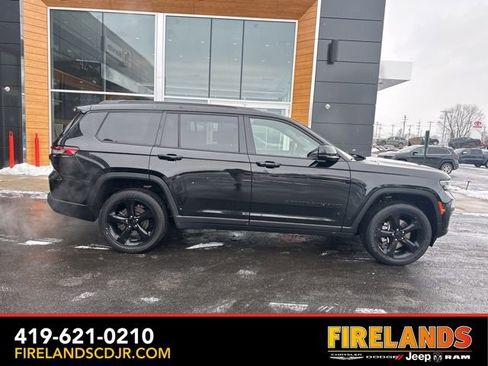 Used 2023 Jeep Grand Cherokee L Laredo image 18