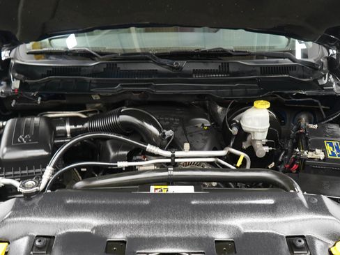 Used 2018 RAM 1500 Express w/ Express Value Package AWD/4WD image 27