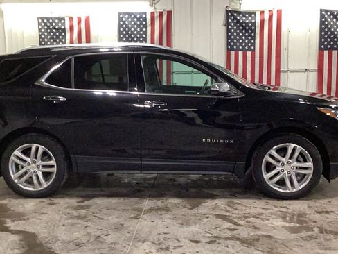 Used 2018 Chevrolet Equinox Premier image 17