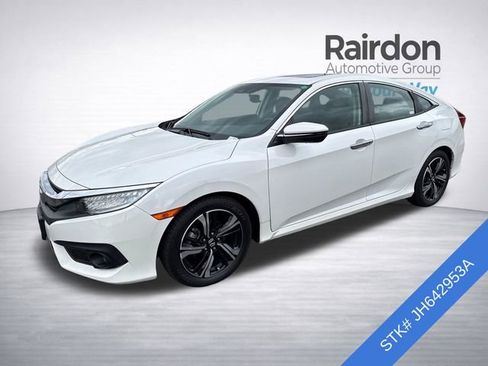 Used 2018 Honda Civic Touring image 3