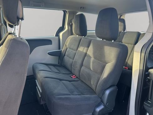 Used 2015 Dodge Grand Caravan American Value Package image 15