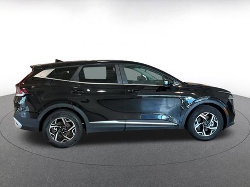 Used 2025 Kia Sportage LX image 16