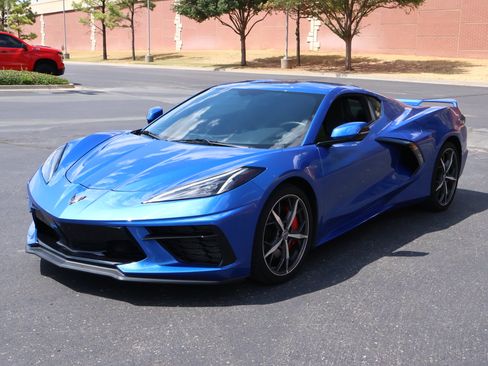 Used 2023 Chevrolet Corvette Stingray Coupe w/ Z51 Performance Package RWD image 29