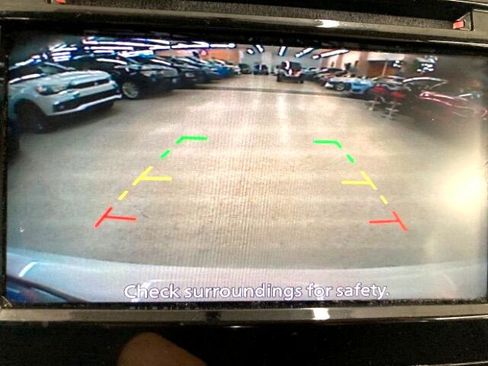 Used 2019 Nissan Rogue Sport S image 15