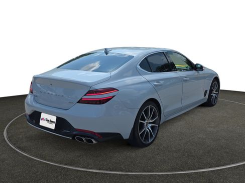 Used 2023 Genesis G70 2.0T AWD/4WD image 6