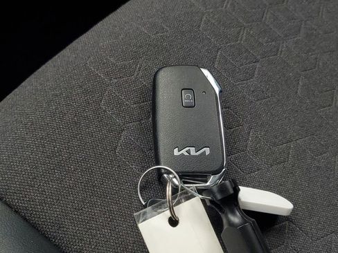 Used 2025 Kia Seltos S image 30