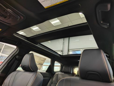 New 2025 Toyota Crown Signia image 10