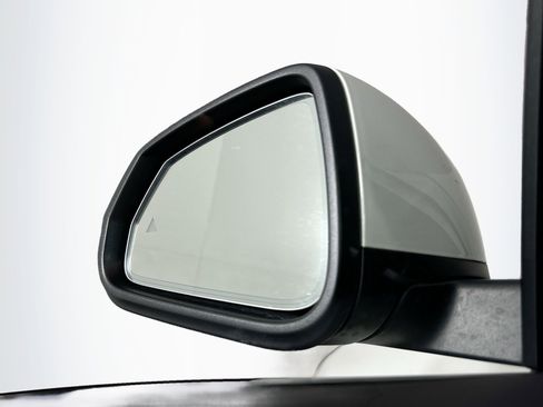 Used 2025 BMW X1 xDrive28i image 16