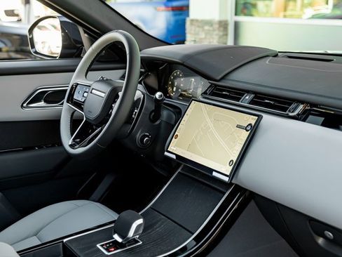 New 2026 Land Rover Range Rover Velar Dynamic SE image 30