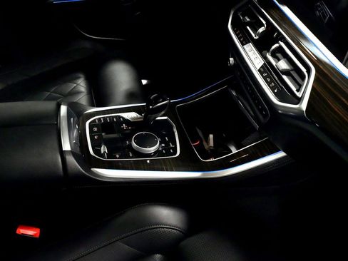 Certified 2023 BMW X5 xDrive45e image 6