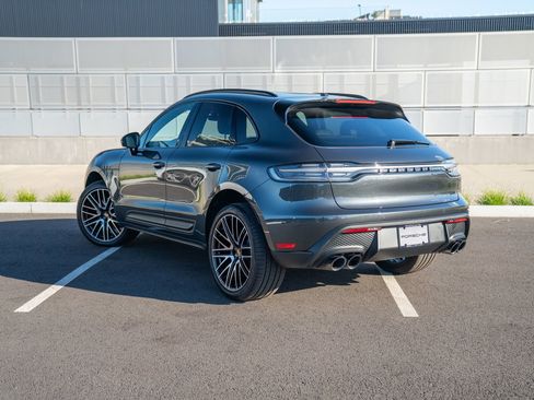 Certified 2026 Porsche Macan AWD/4WD image 3