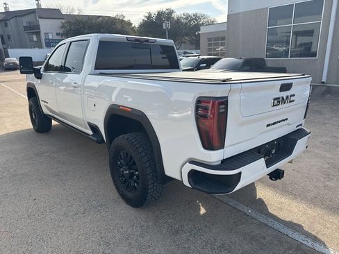 Used 2024 GMC Sierra 2500 AT4 w/ AT4 Premium Plus Package image 3