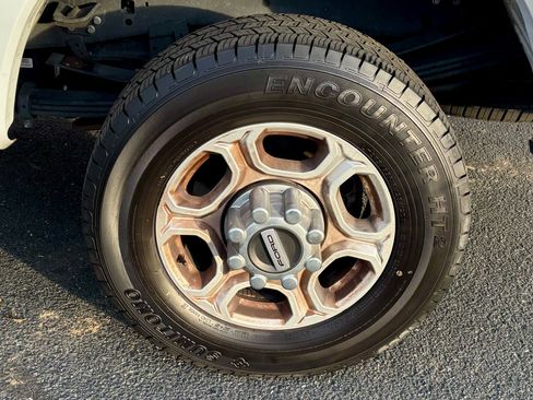 Used 2025 Ford F350 XLT image 9