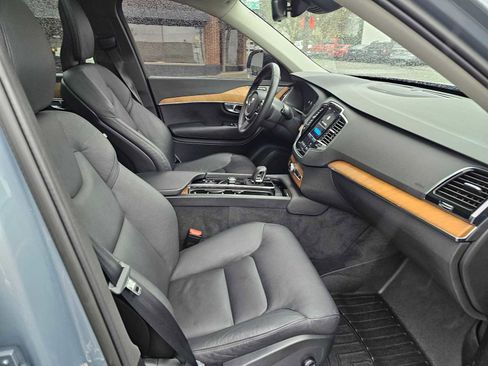 Used 2023 Volvo XC90 T8 Plus image 11
