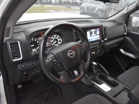 Used 2023 Nissan Frontier SV w/ SV Convenience Package image 23