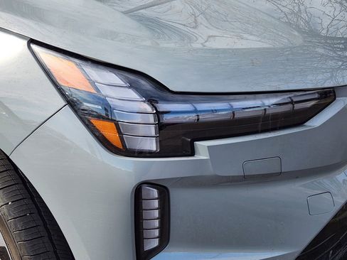 Used 2025 Volvo EX90 Ultra image 7