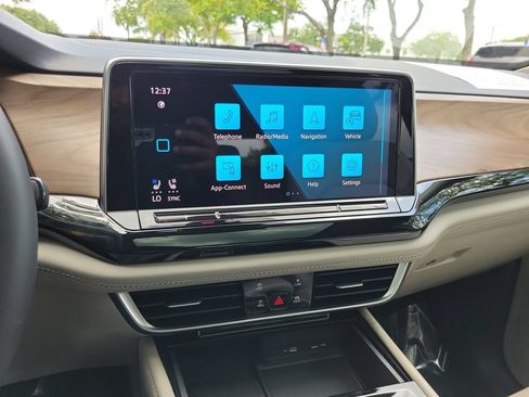 Used 2024 Volkswagen Atlas SE FWD image 27
