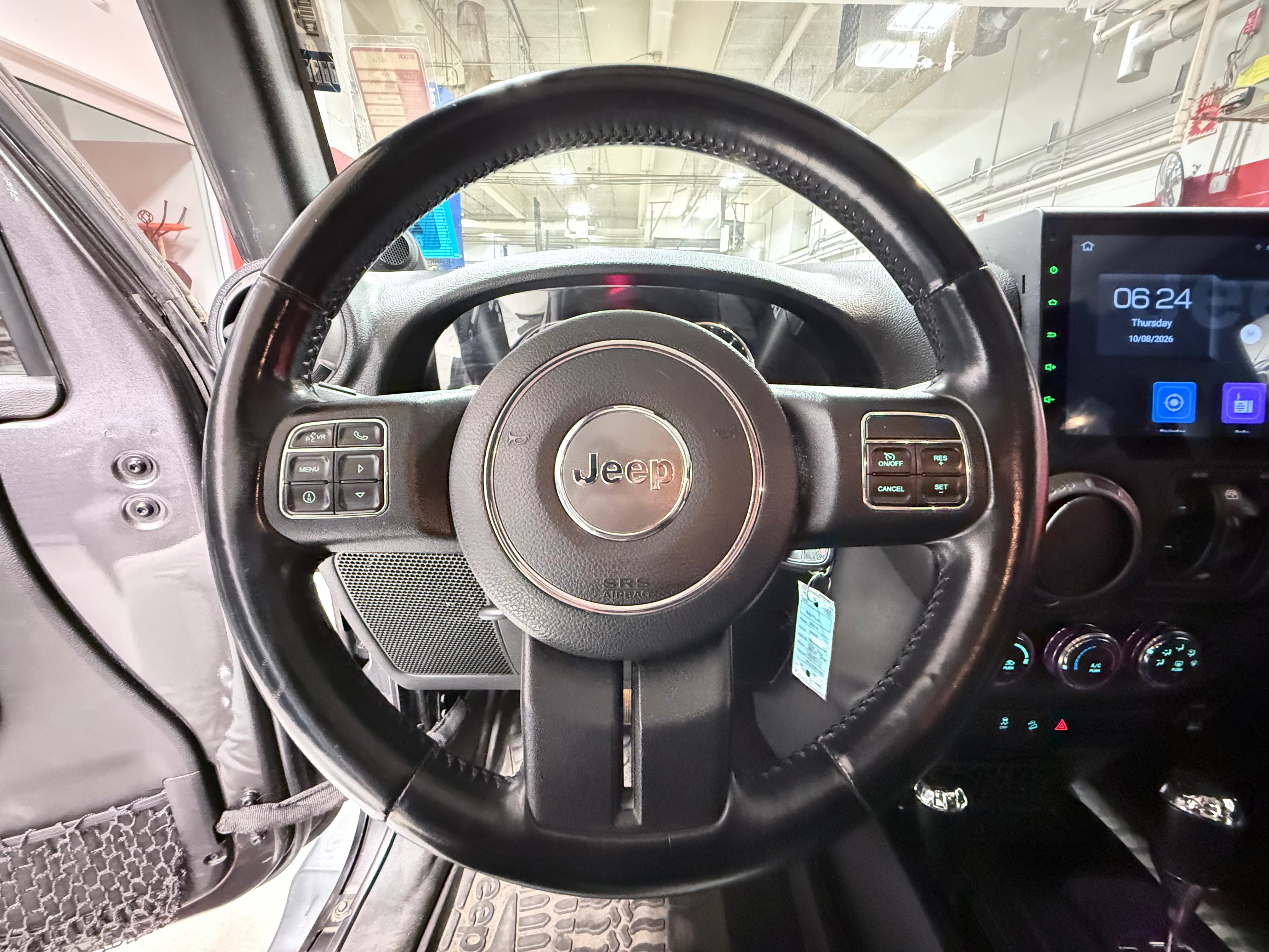 Used 2014 Jeep Wrangler Unlimited Sport w/ Quick Order Package 24S AWD/4WD image 18