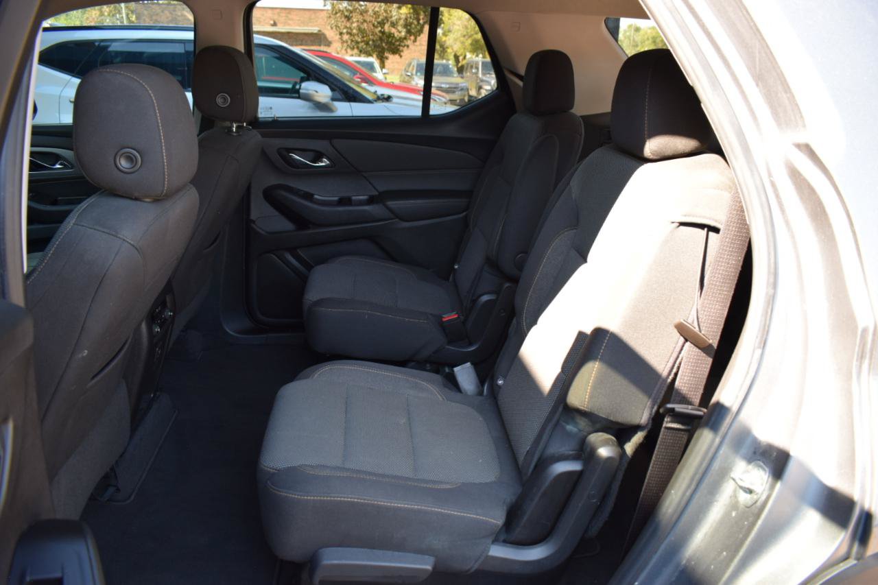 Used 2020 Chevrolet Traverse LT FWD image 38