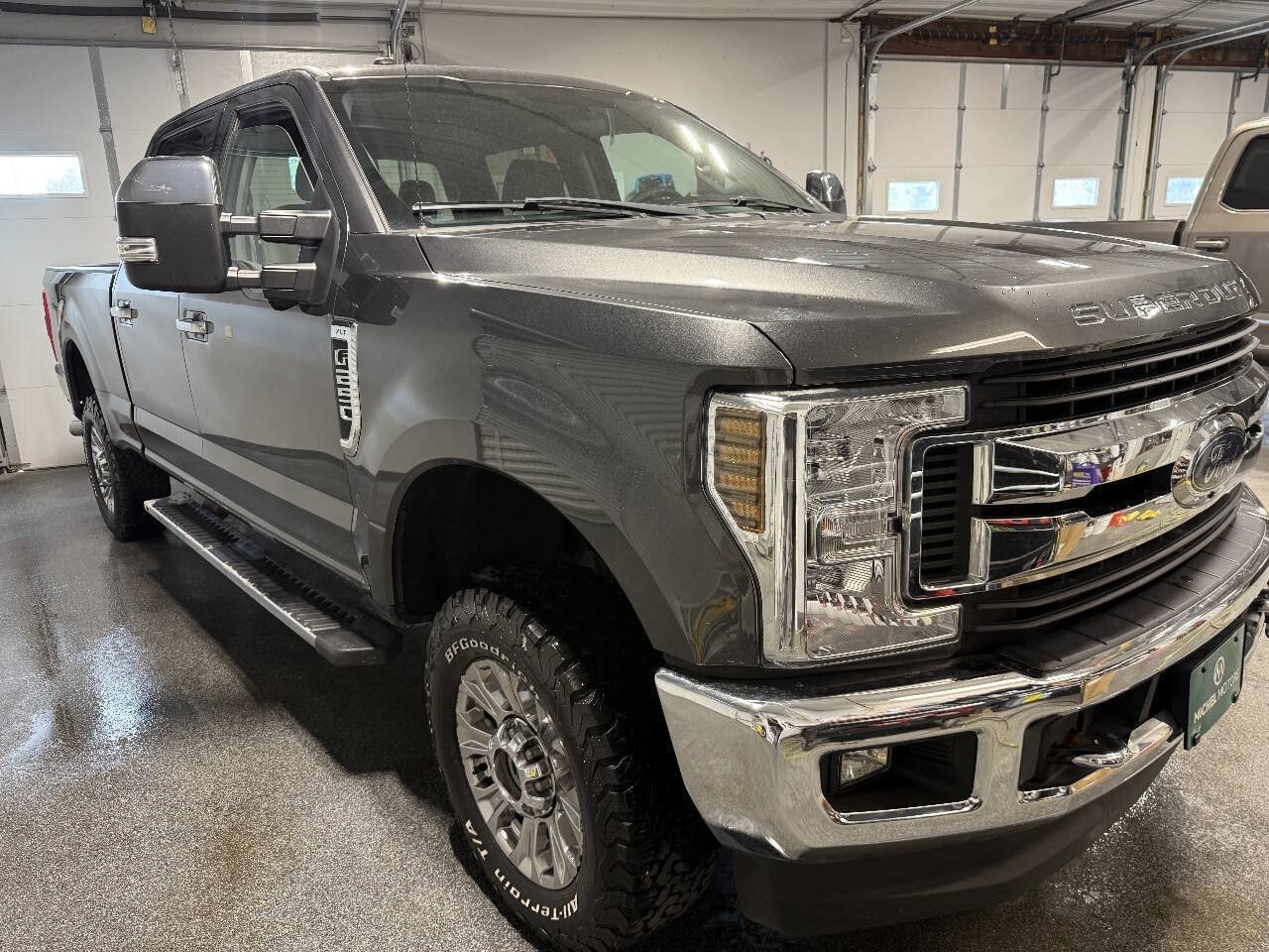 Used 2018 Ford F250 XLT w/ XLT Premium Package AWD/4WD image 3