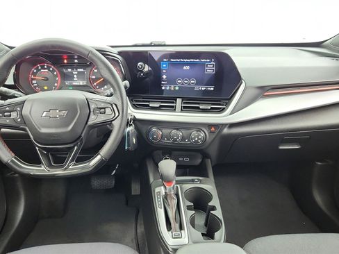 Used 2024 Chevrolet Trax RS FWD image 33