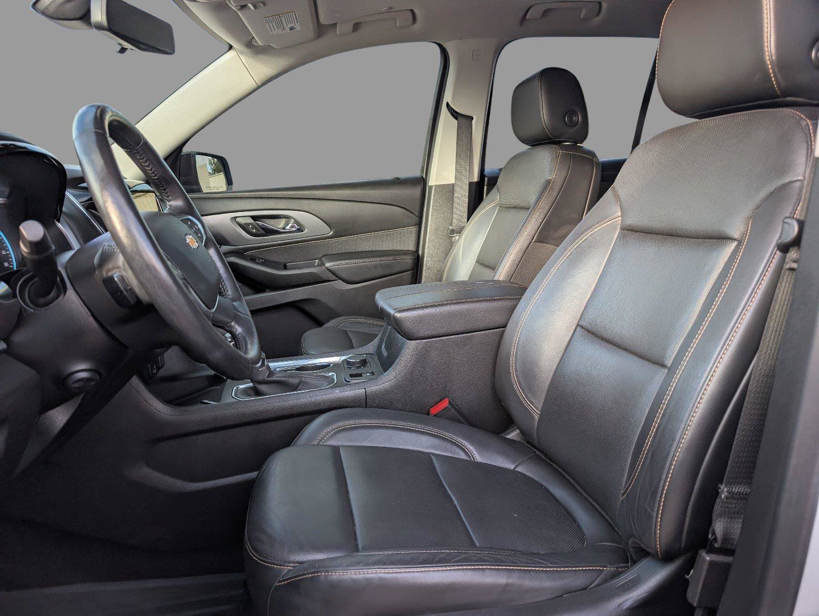 Used 2021 Chevrolet Traverse Premier w/ Redline Edition FWD image 17