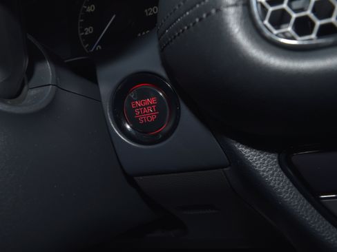 Certified 2024 Honda HR-V LX image 14