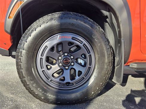 Certified 2025 Nissan Frontier PRO-4X w/ Pro Convenience Package image 10
