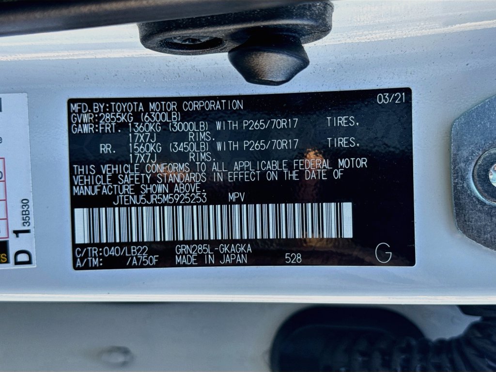 Used 2021 Toyota 4Runner SR5 Premium w/ Moonroof Package AWD/4WD image 40