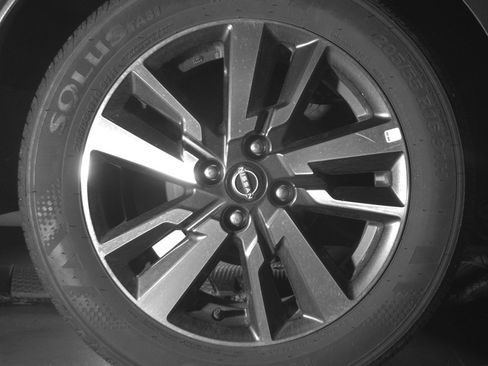 Used 2025 Nissan Versa SV FWD image 12