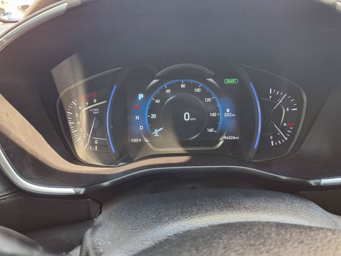 Used 2019 Hyundai Santa Fe SEL FWD image 16