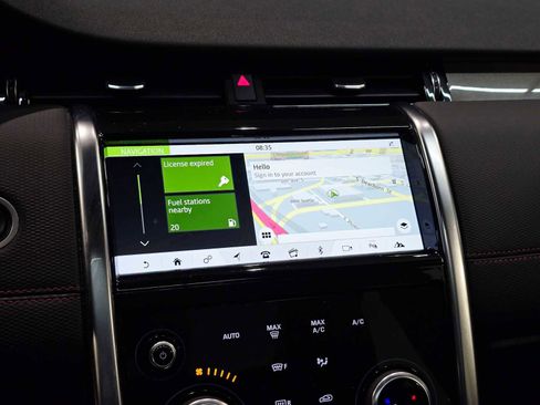 Used 2020 Land Rover Discovery Sport SE R-Dynamic image 14