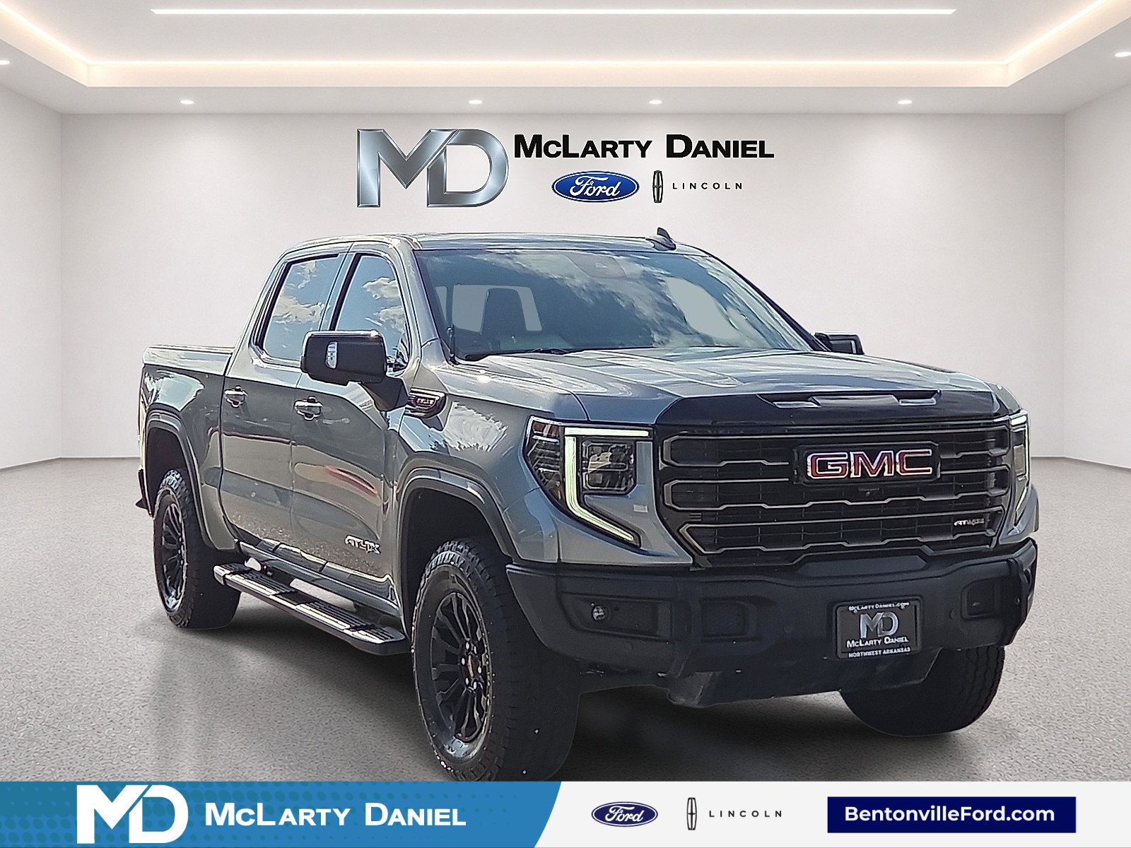 Used 2023 GMC Sierra 1500 AT4X AWD/4WD image 1