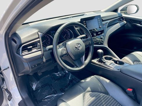 Used 2023 Toyota Camry SE FWD image 7