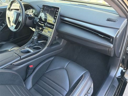 Used 2021 Toyota Avalon XSE image 13