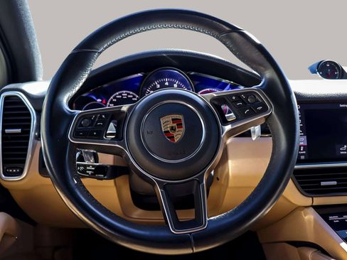 Used 2019 Porsche Cayenne image 23