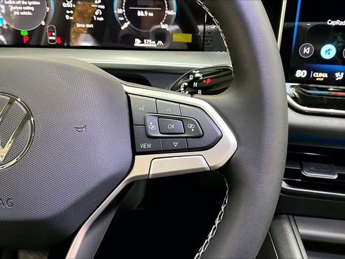 New 2026 Volkswagen Tiguan SE image 18